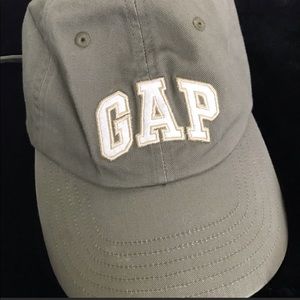 Women gap cap